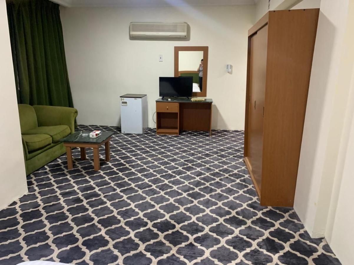 Al Aziziyah Hotel And Suites 카미스무샤야트 외부 사진