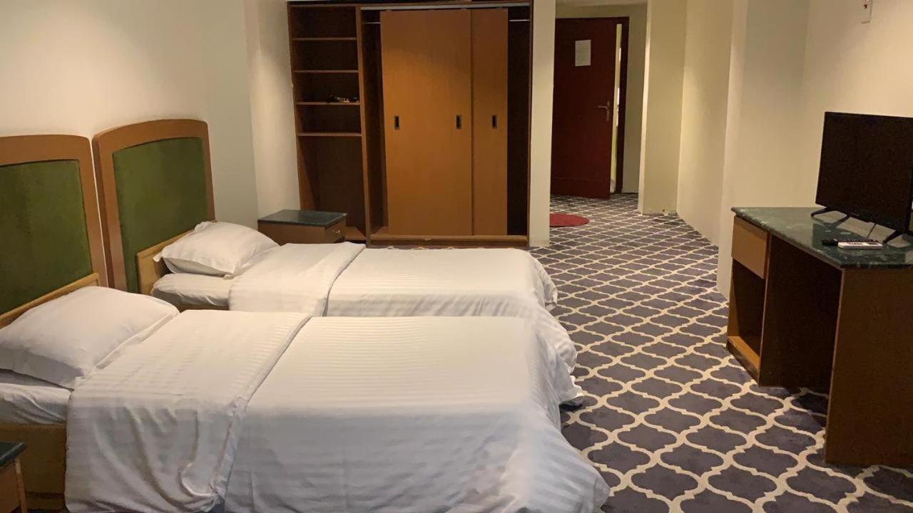 Al Aziziyah Hotel And Suites 카미스무샤야트 외부 사진