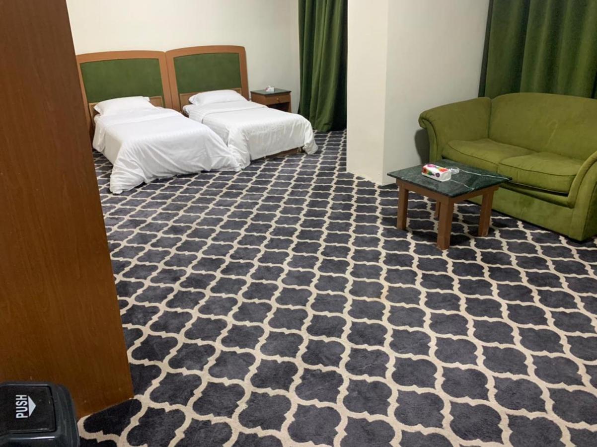 Al Aziziyah Hotel And Suites 카미스무샤야트 외부 사진