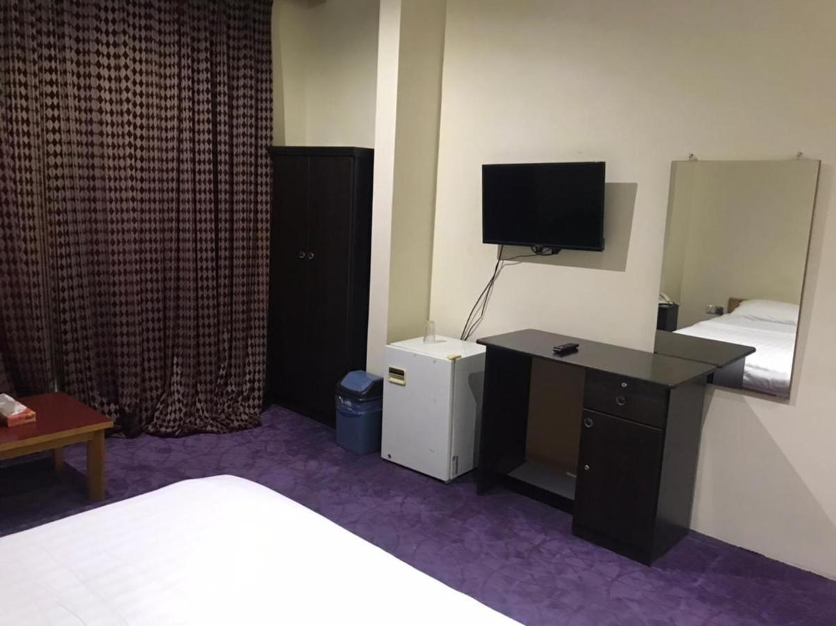 Al Aziziyah Hotel And Suites 카미스무샤야트 외부 사진