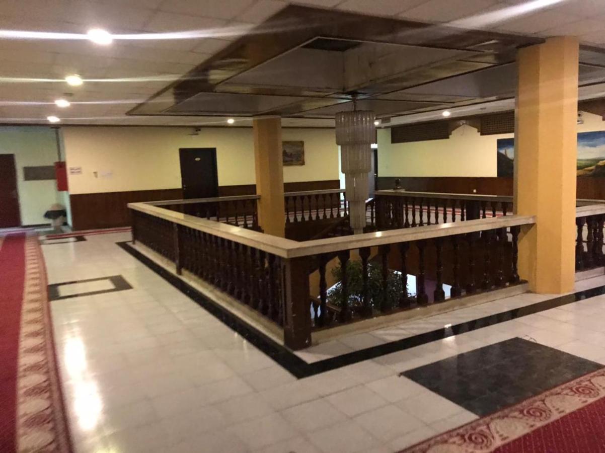 Al Aziziyah Hotel And Suites 카미스무샤야트 외부 사진