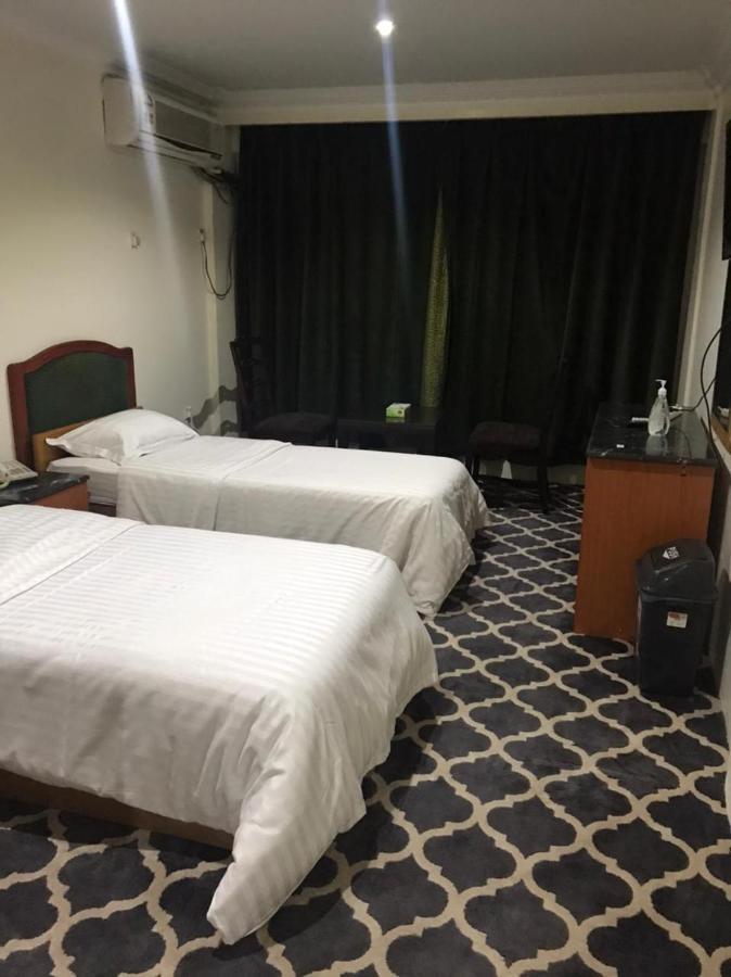 Al Aziziyah Hotel And Suites 카미스무샤야트 외부 사진