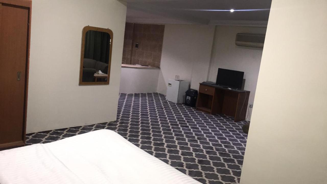 Al Aziziyah Hotel And Suites 카미스무샤야트 외부 사진