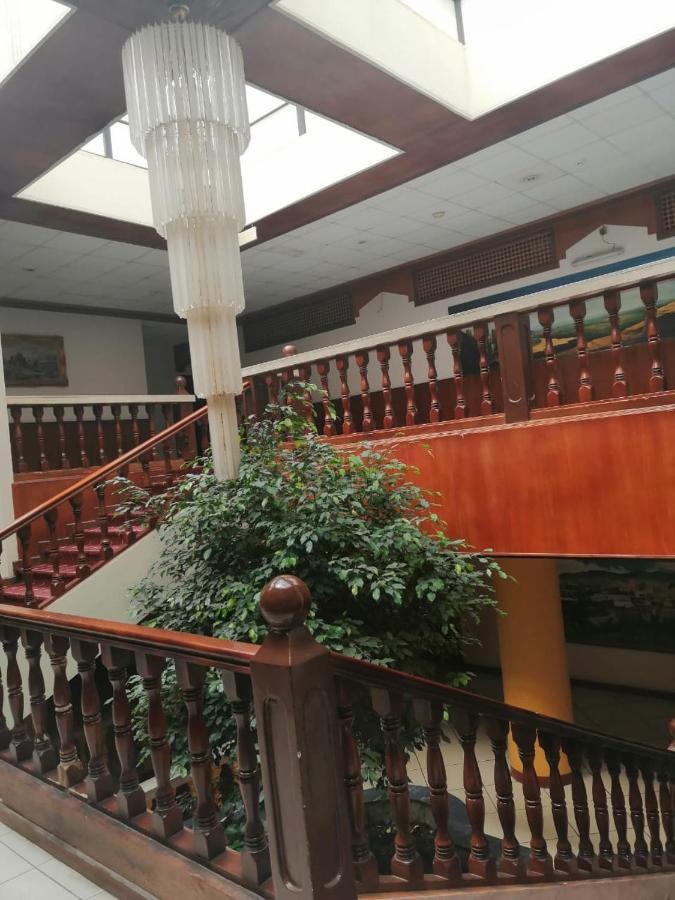 Al Aziziyah Hotel And Suites 카미스무샤야트 외부 사진