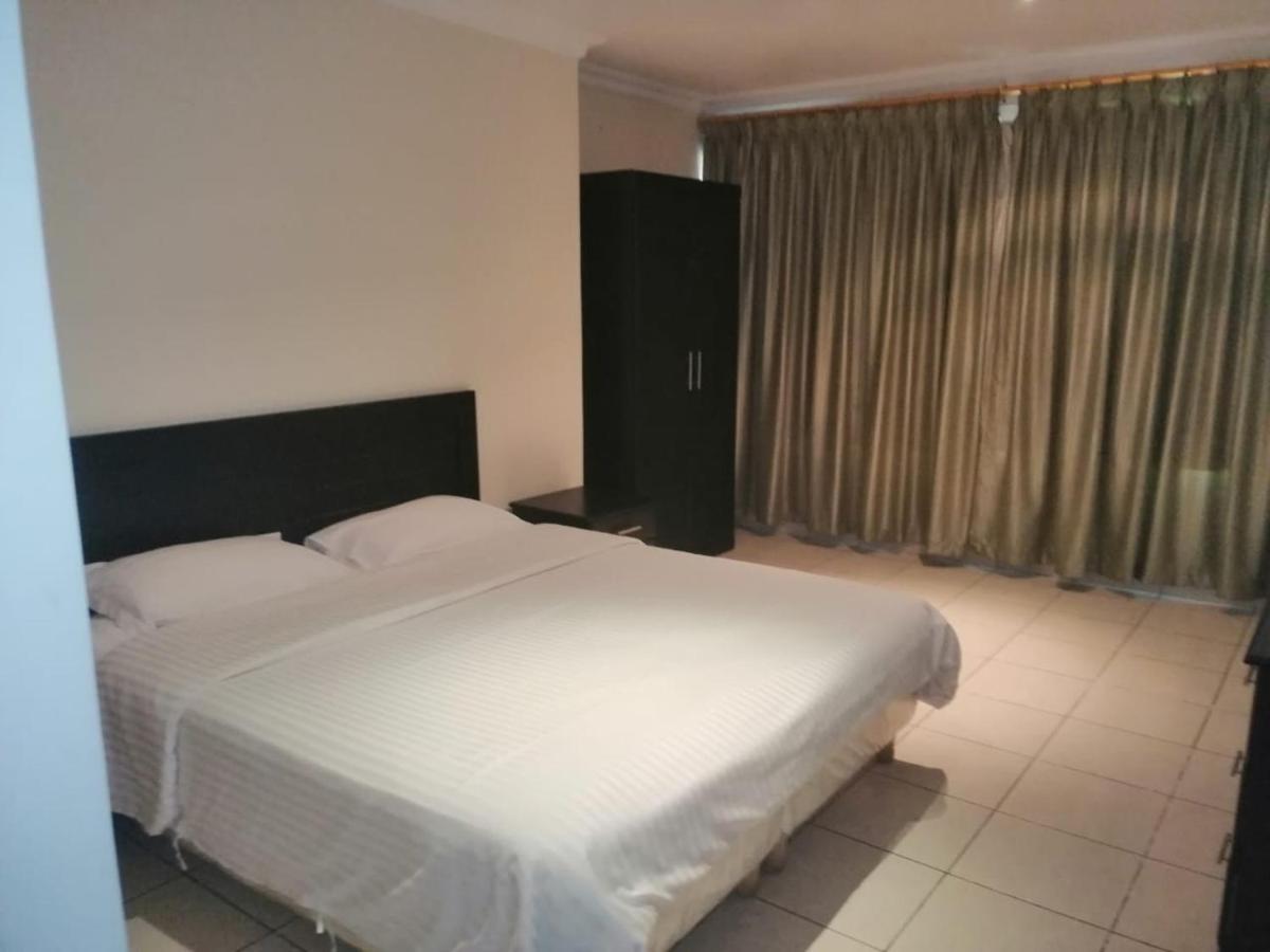 Al Aziziyah Hotel And Suites 카미스무샤야트 외부 사진