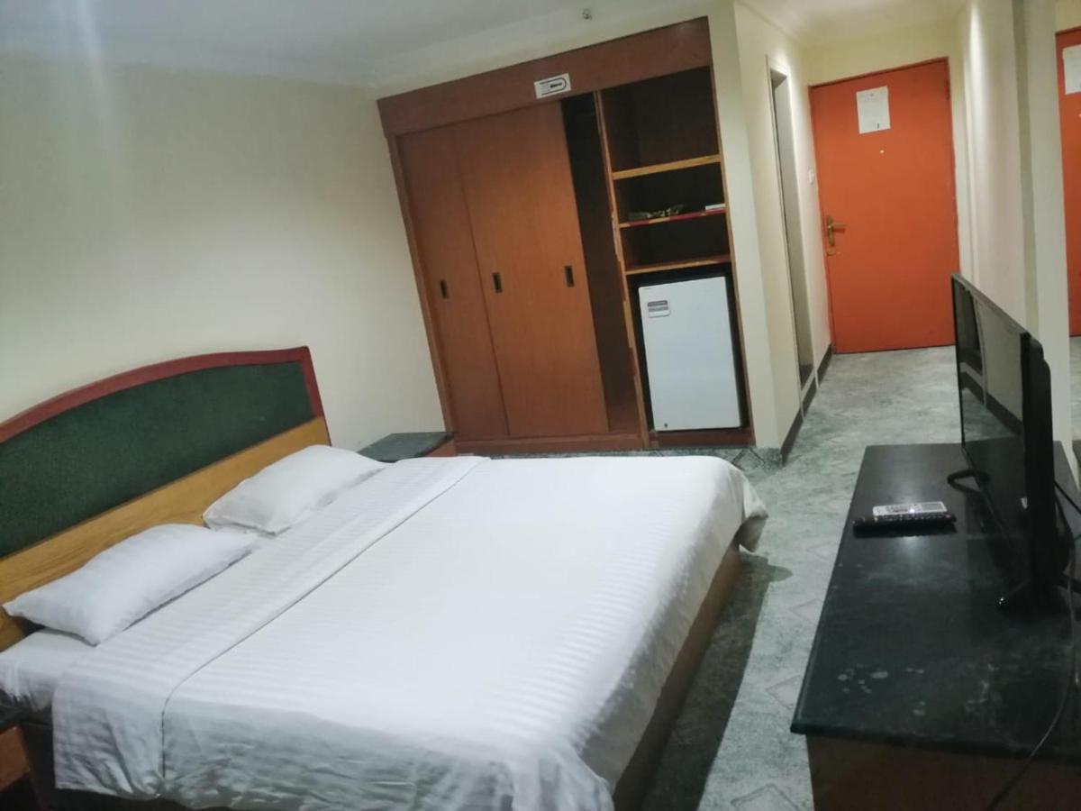 Al Aziziyah Hotel And Suites 카미스무샤야트 외부 사진