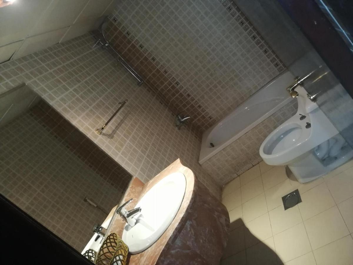 Al Aziziyah Hotel And Suites 카미스무샤야트 외부 사진