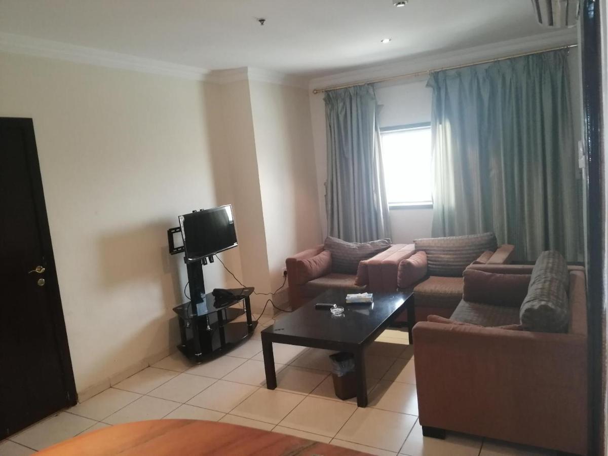 Al Aziziyah Hotel And Suites 카미스무샤야트 외부 사진