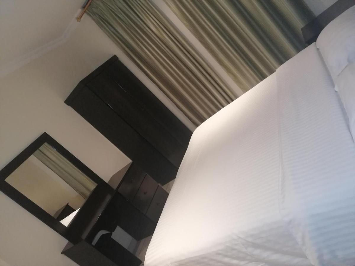 Al Aziziyah Hotel And Suites 카미스무샤야트 외부 사진